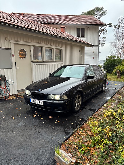 BMW 530i