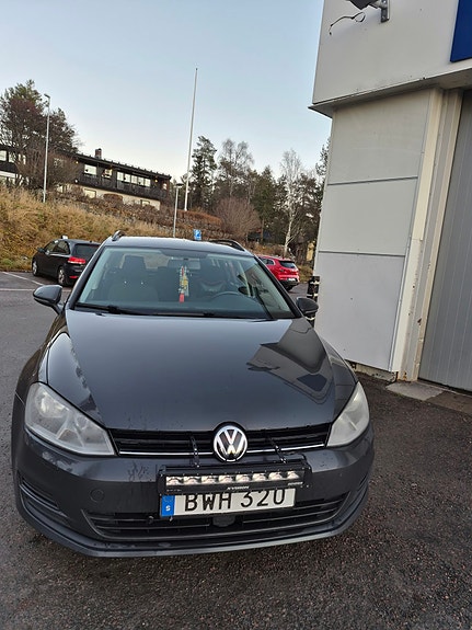 Volkswagen Golf VII