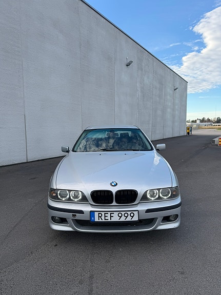 BMW 523i