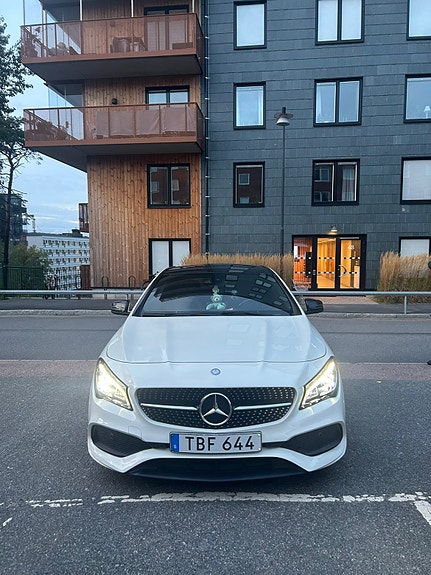 Mercedes-Benz CLA 200
