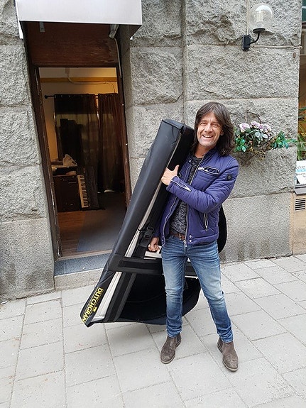 Product image 3 of 6