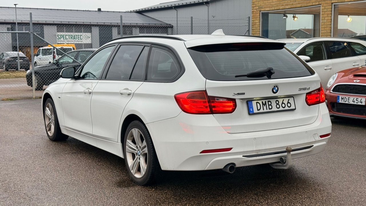 BMW 318 d xDrive Touring Sport line 2015, kuva 5/10