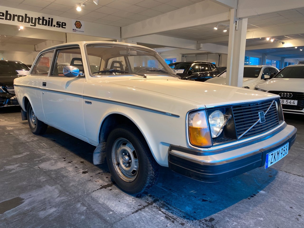 Volvo 242