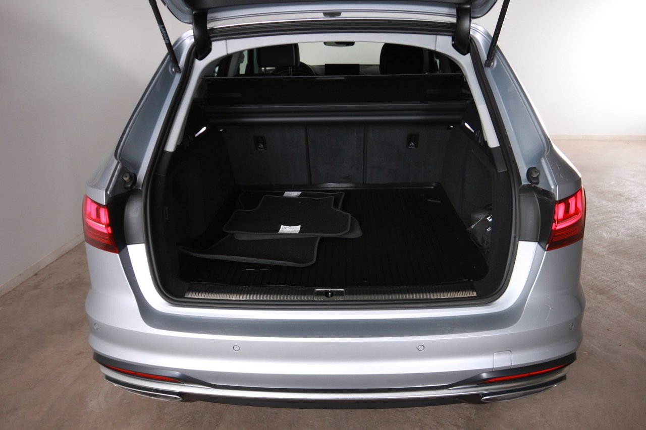 Audi A4 2023, bild 3/6