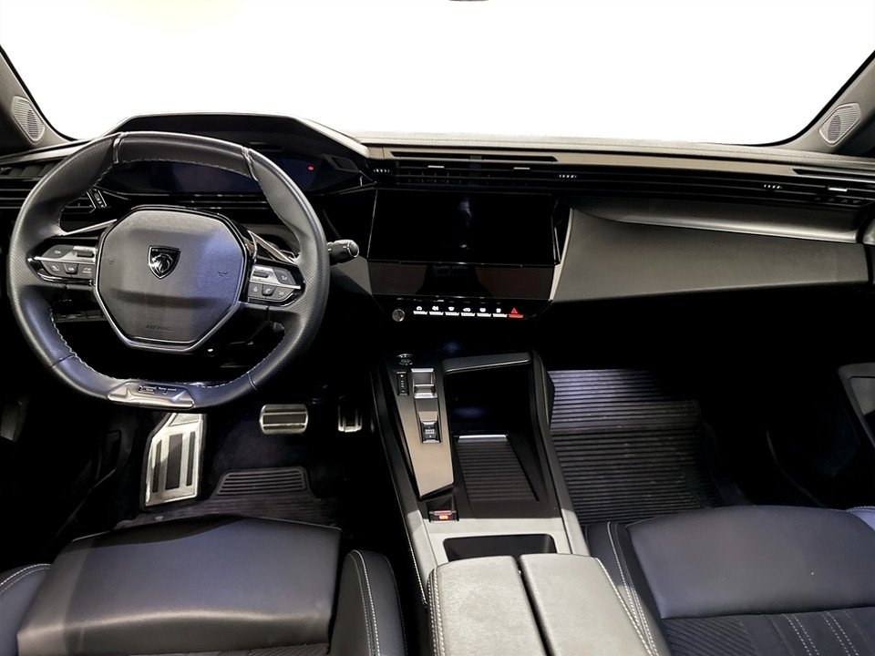 Peugeot 408 GT 1.2 PT 130hk Aut 2023, photo 6/10