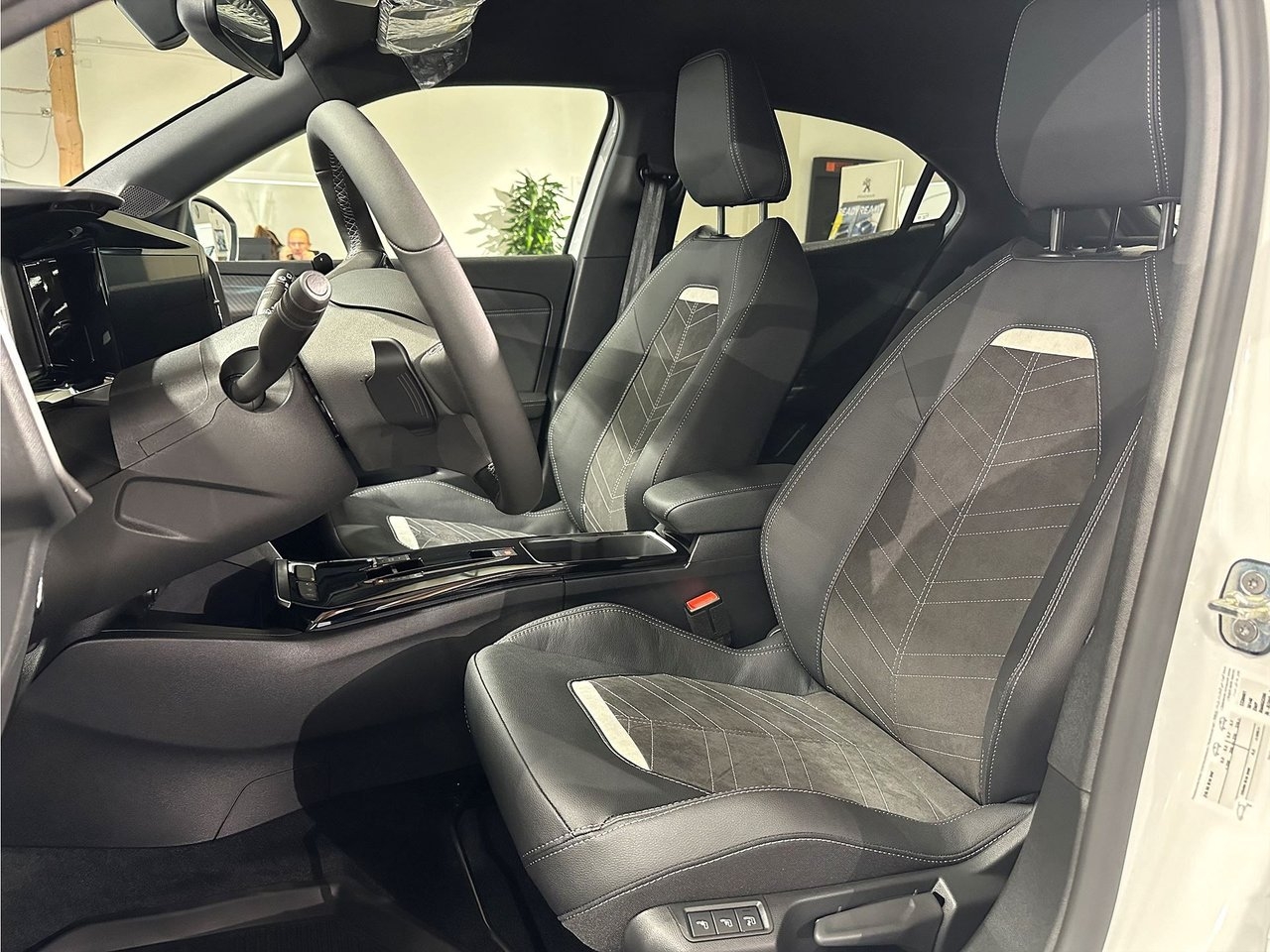 Opel Mokka SE Edition P130 Aut 2024, bild 3/5