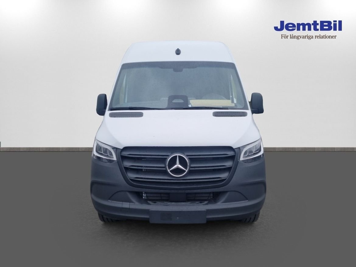Mercedes-Benz Sprinter 208 A2 2025, photo 2/10