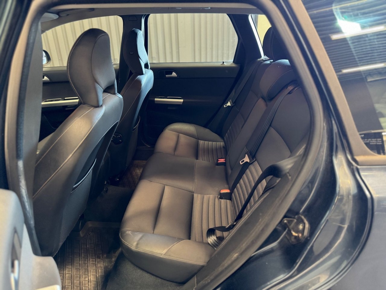 Volvo V50 2.0 D Momentum Euro 4 2010, kuva 6/8