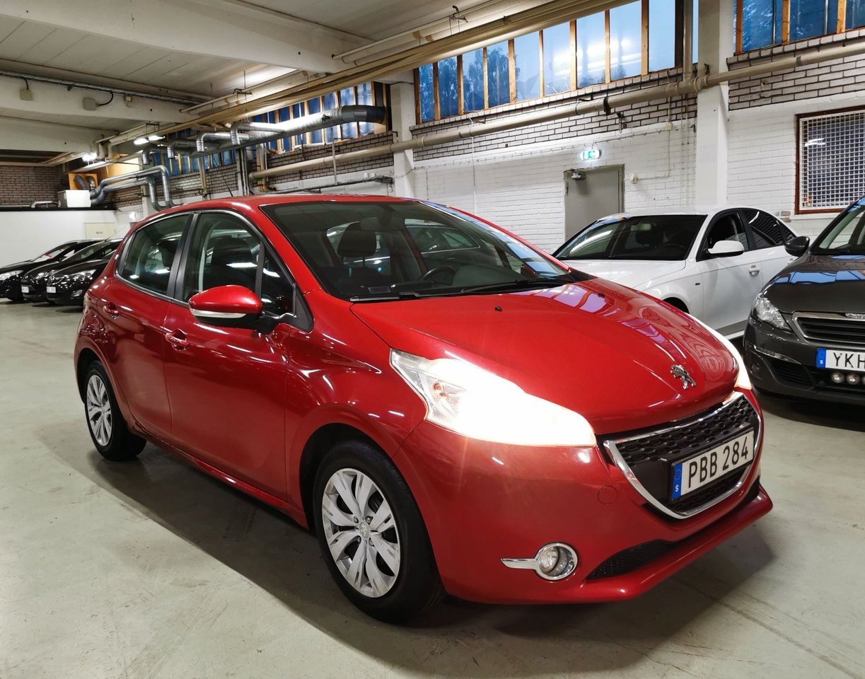 Peugeot 208 5-dörrar 1.2 VTi 2014, kuva 2/10