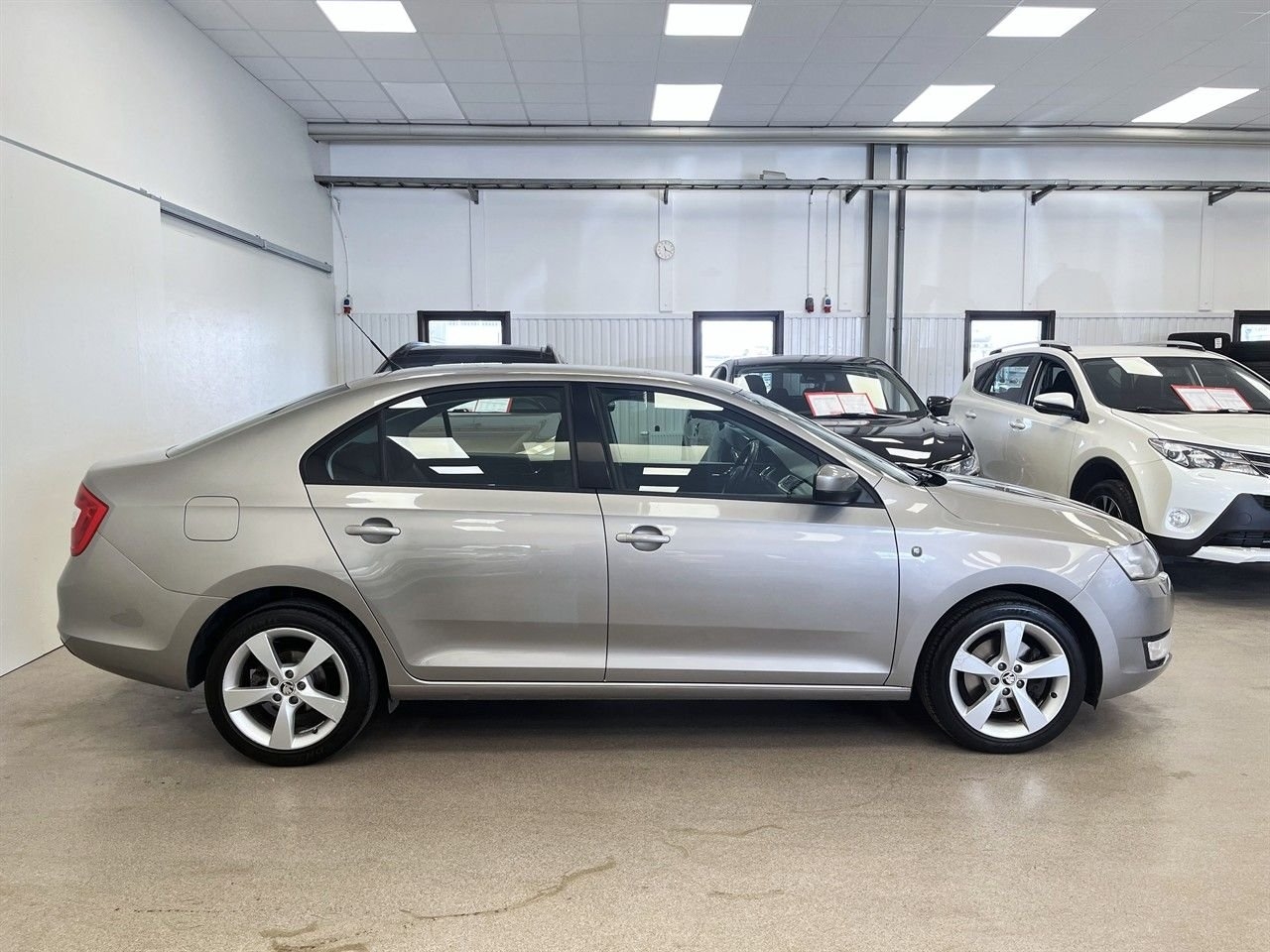 Skoda Rapid TSI105 ELEGANCE PLUS 2014, photo 5/10