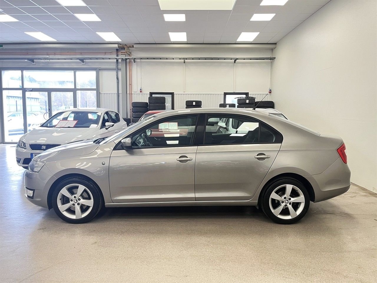 Skoda Rapid TSI105 ELEGANCE PLUS 2014, photo 2/10