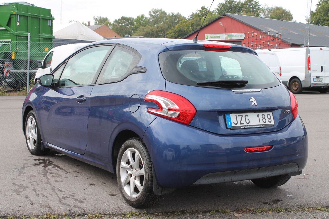 Peugeot 208 3-dörrar 1.4 VTi 2012, kuva 4/8