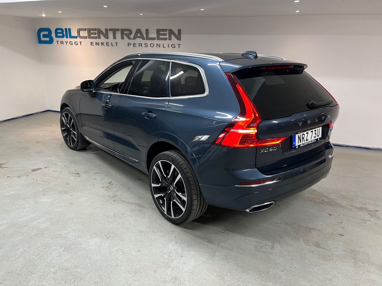 Volvo XC60 2020, photo 6/10