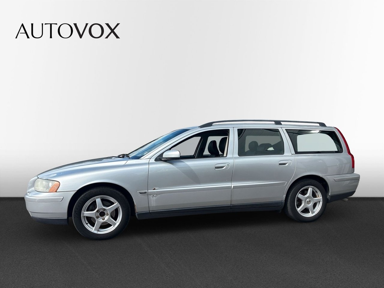 Volvo V70 2.4 Kinetic Drag 2006, bild 2/10