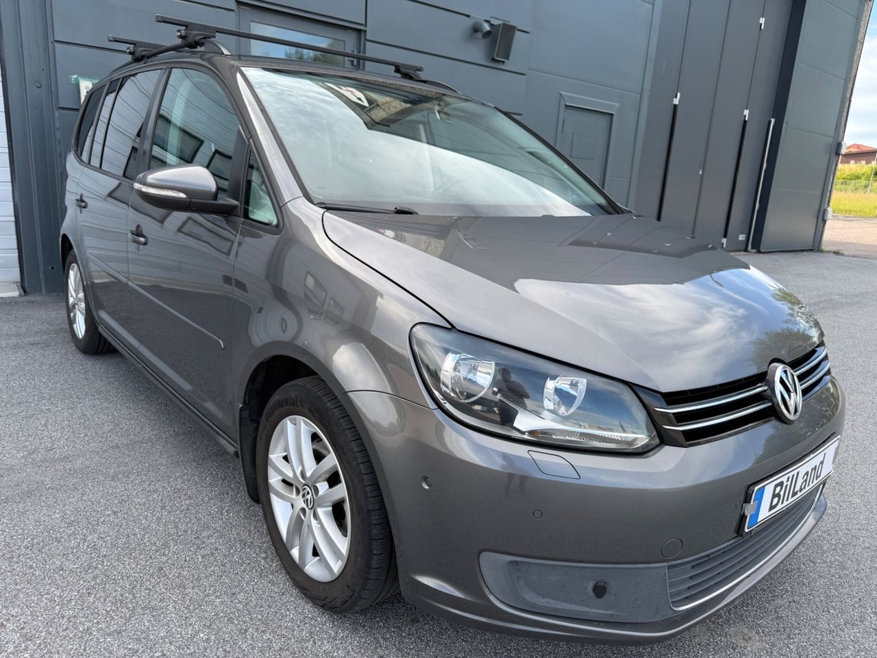 Volkswagen Touran 2011, bild 3/10