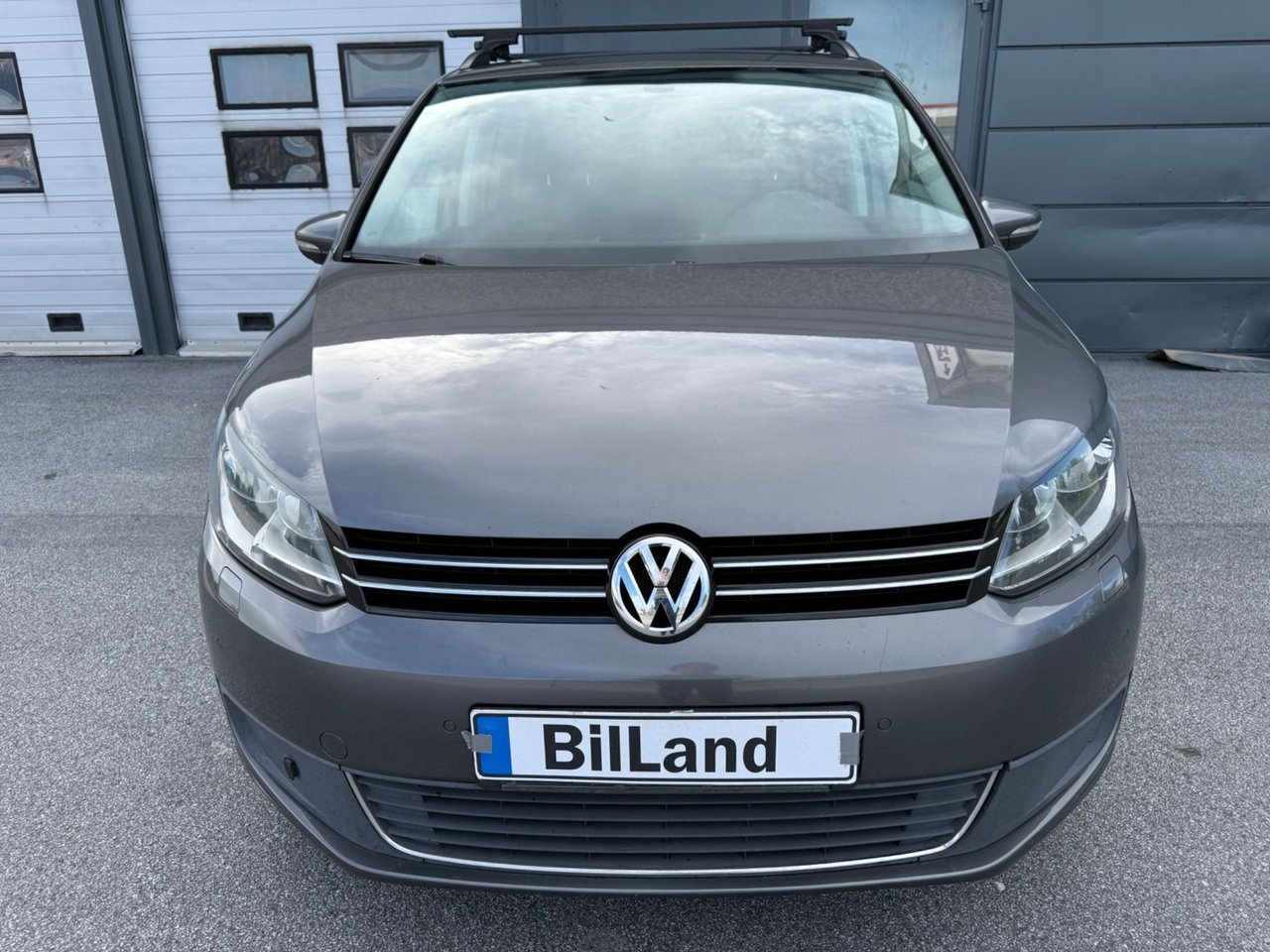 Volkswagen Touran 2011, bild 2/10