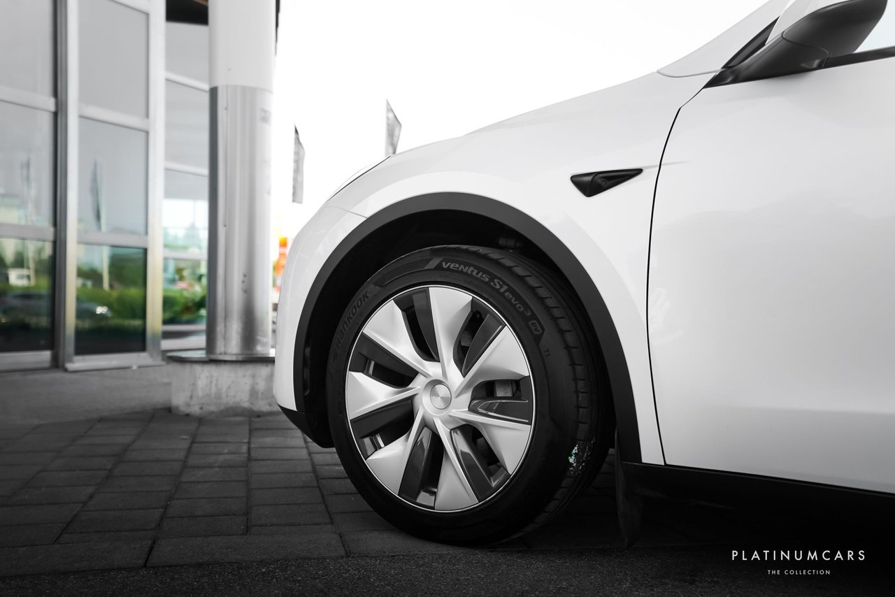 Tesla Model Y 2023, kuva 6/10