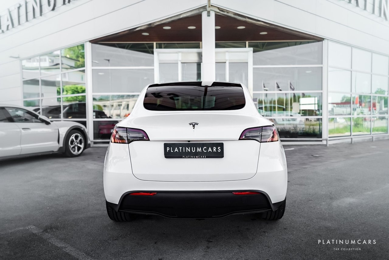 Tesla Model Y 2023, kuva 4/10