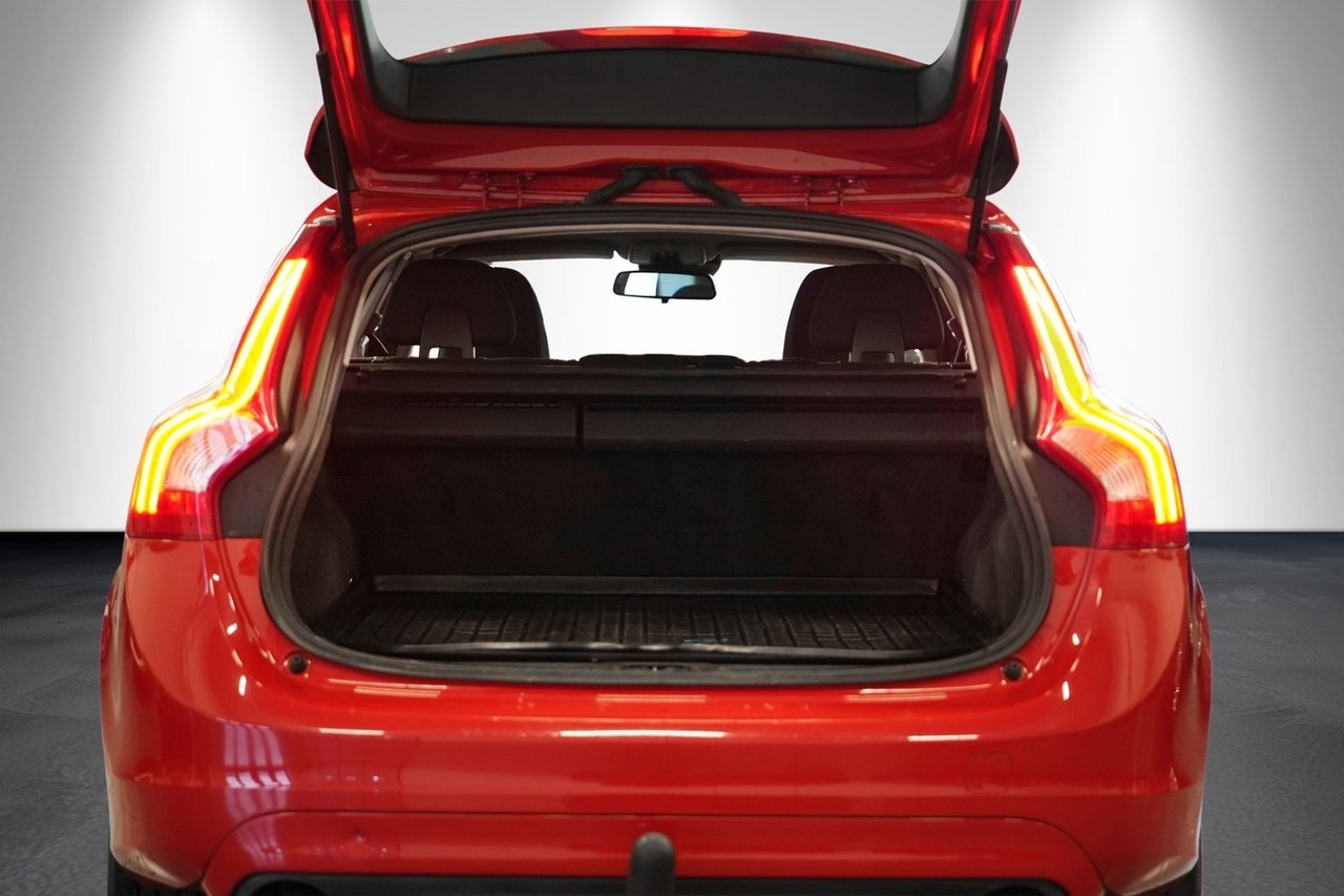 Volvo V60 T3 Kinetic Drag 2015, bild 6/10