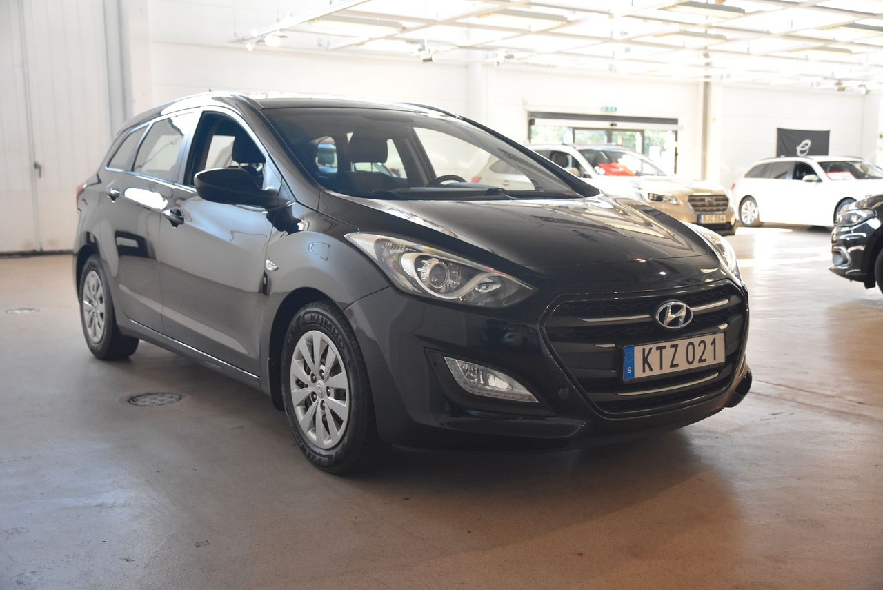 Hyundai i30 Kombi 1.4 blue DRAGKROK 2015, bild 2/12