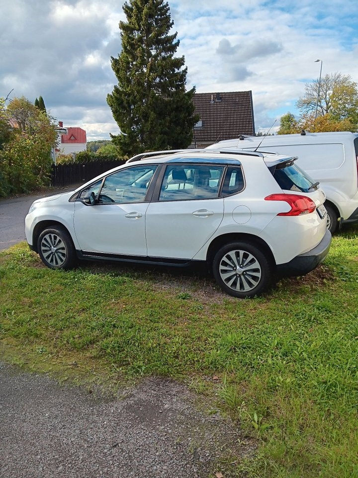 Peugeot 2008 1.6 e-HDi EGS 92hk AUT 2015, bild 3/24