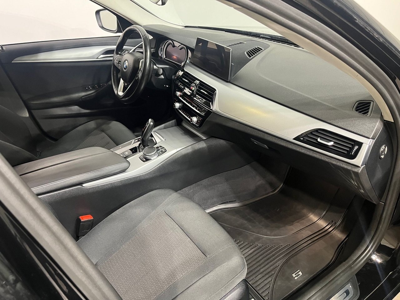 BMW 520 D Touring 190HK Värmare 2018, photo 4/14