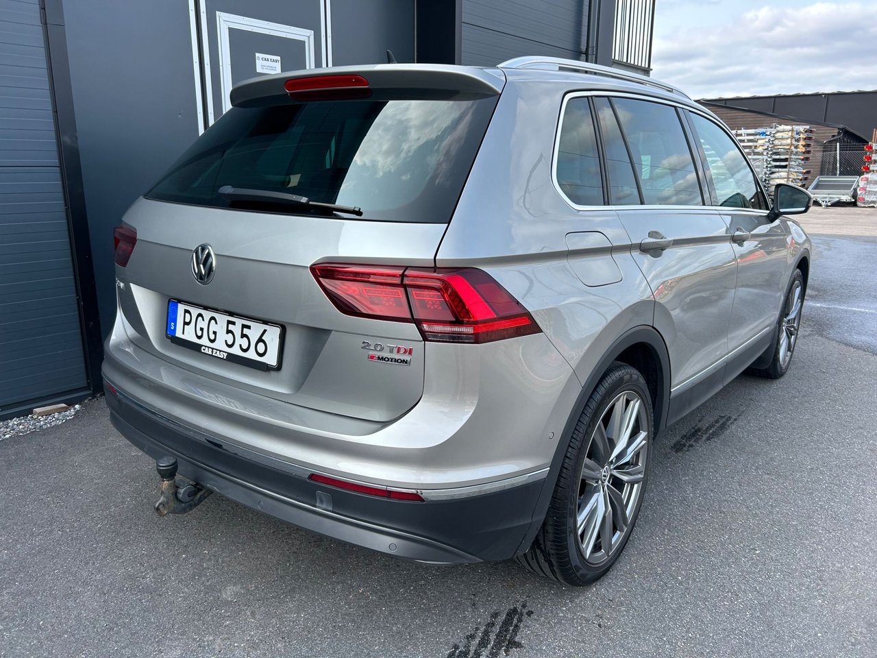 Volkswagen Tiguan 2017, bild 2/10