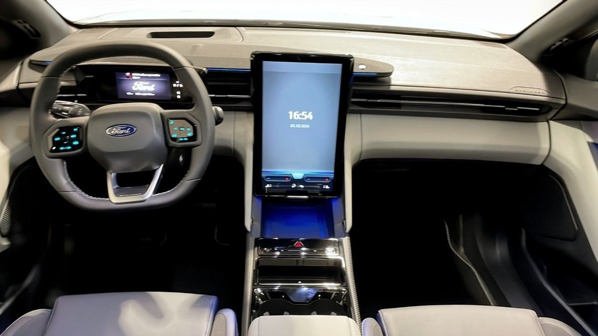 Ford Explorer 2024, kuva 4/10