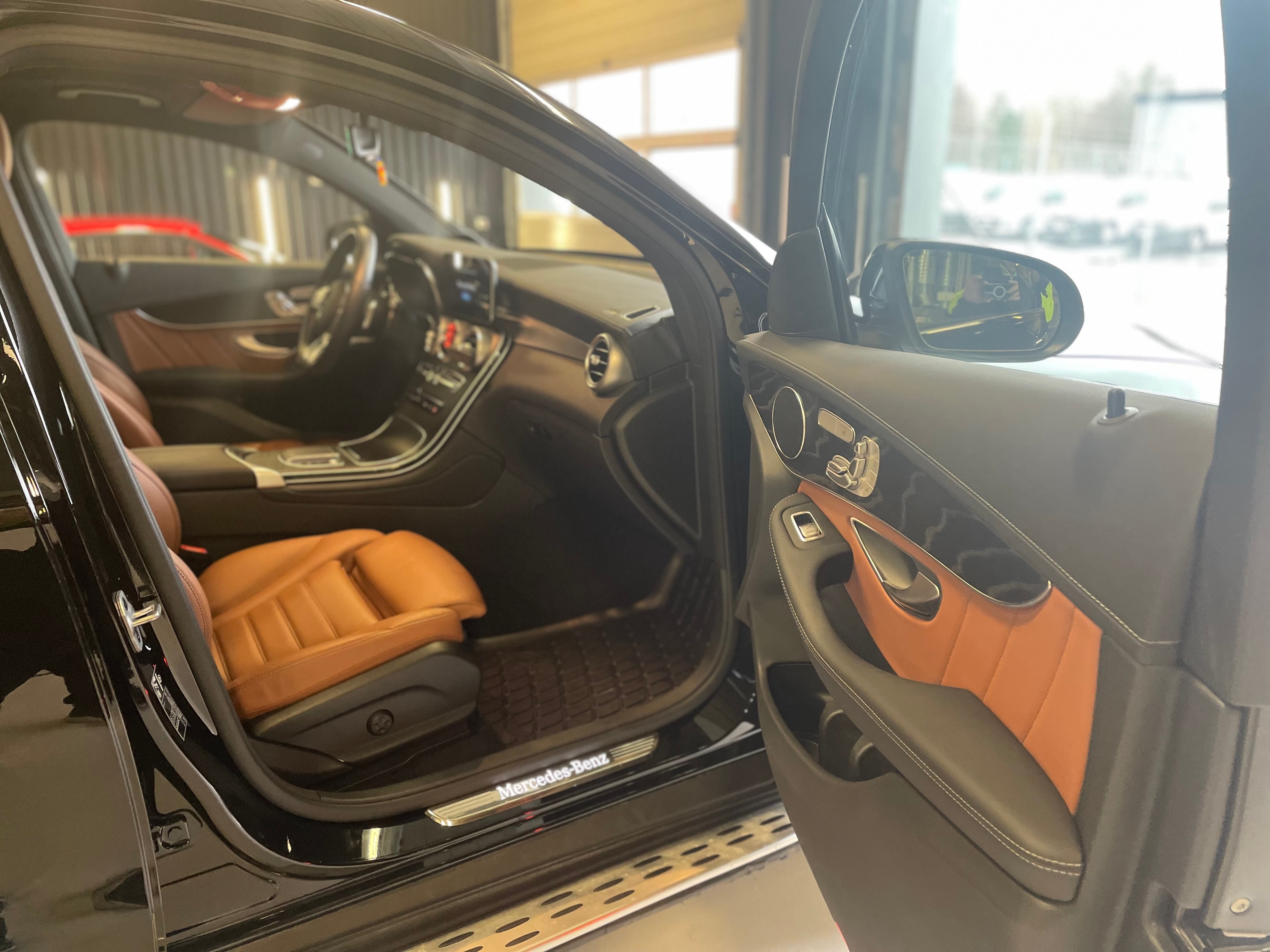 Mercedes-Benz GLC 300 de Coupe' 2022, bild 3/18