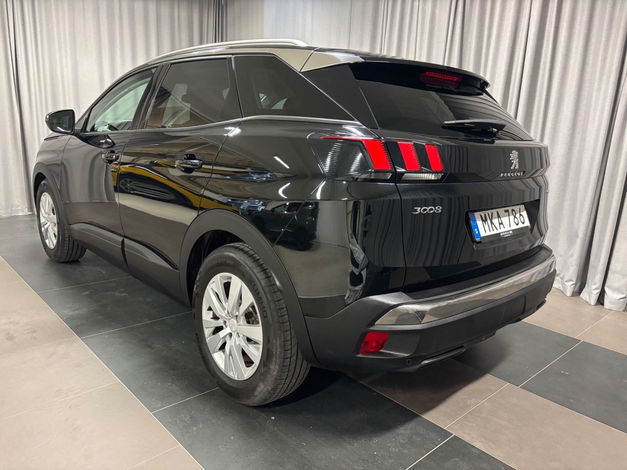 Peugeot 3008 ACTIVE PureTech 130 AUT 2017, bild 3/12