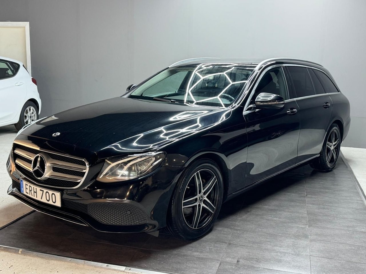 Mercedes-Benz E 2018, bild 3/10