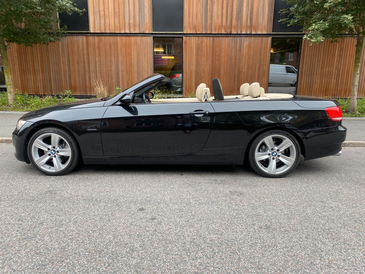 BMW 325