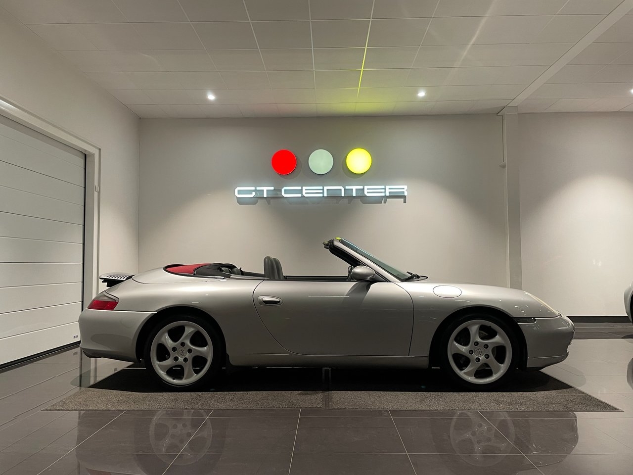 Porsche 911 Carrera Cabriolet 2001, bild 2/16