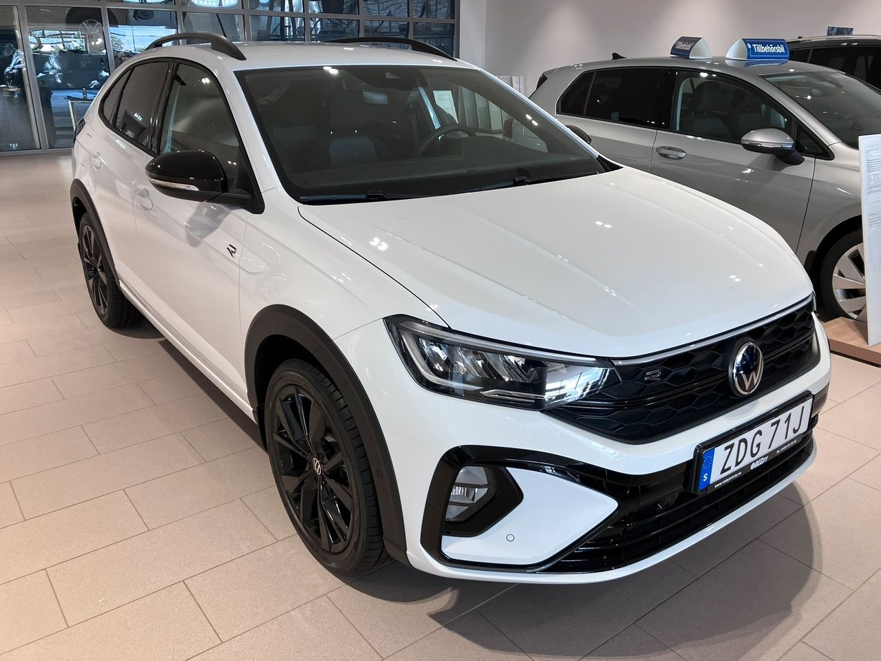 Volkswagen Taigo 1.0 TSI R-Line 2024, bild 6/10