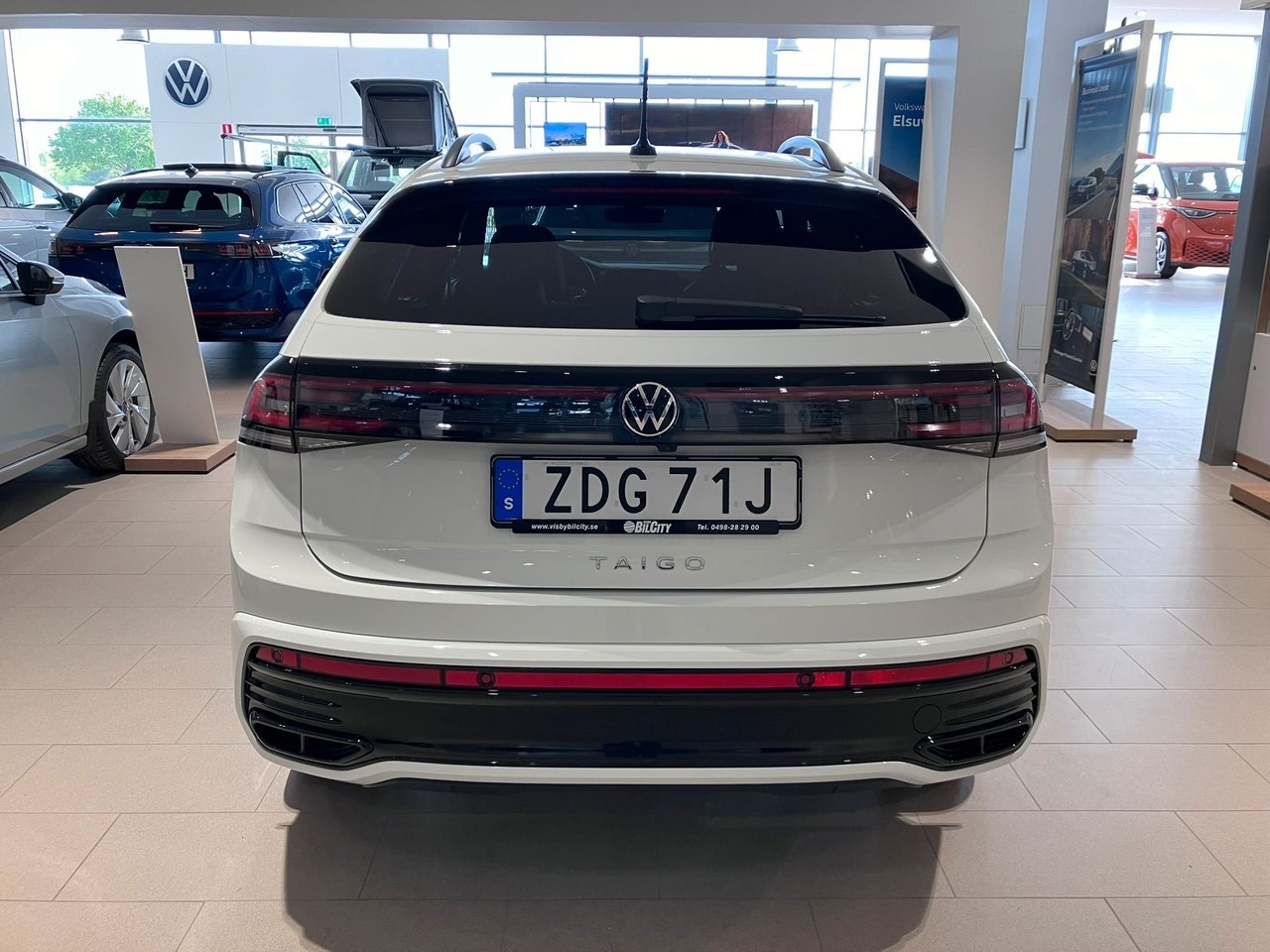 Volkswagen Taigo 1.0 TSI R-Line 2024, bild 3/10