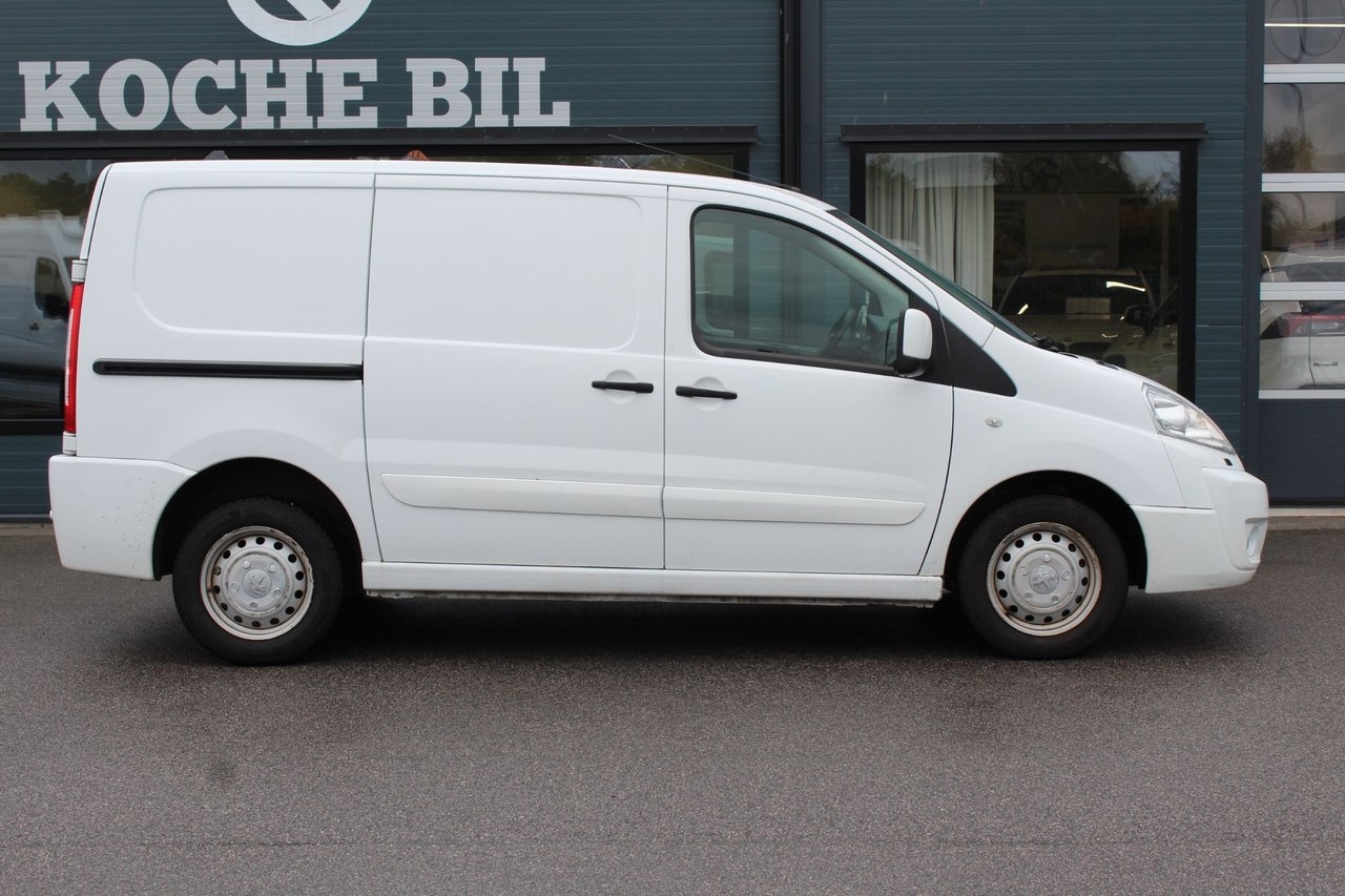 Peugeot Expert 2015, bild 2/17