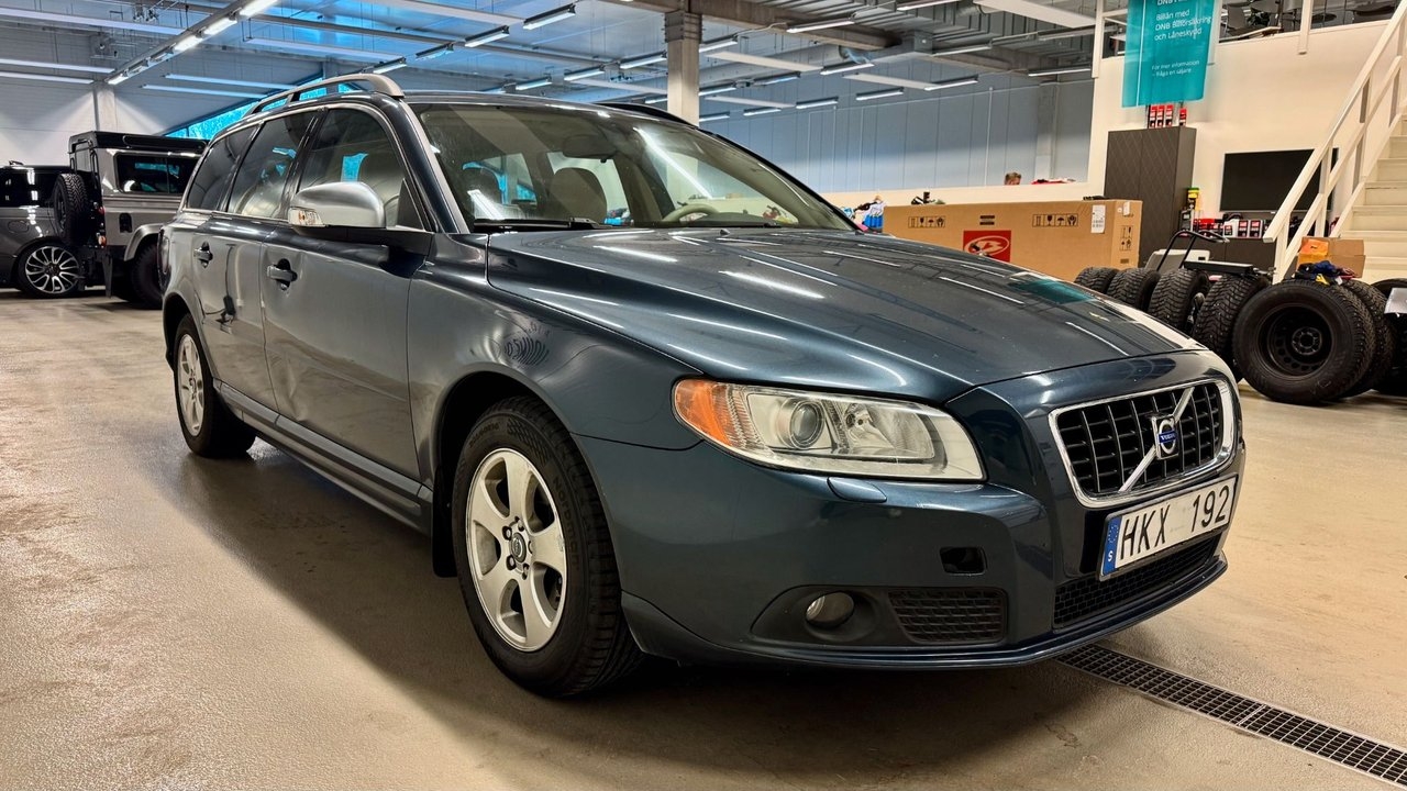 Volvo V70 2,0F 145 Momentum / RTI 2008, bild 2/7