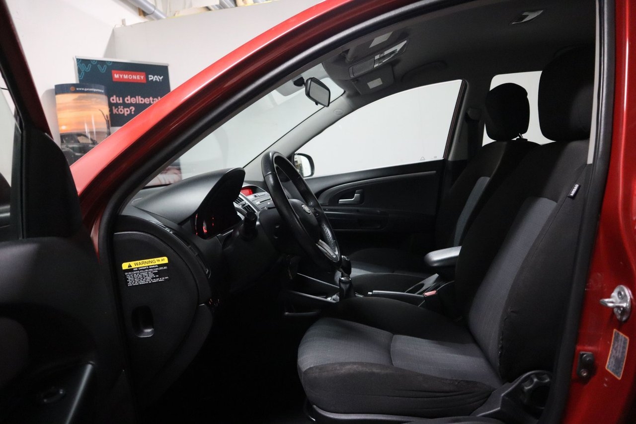 Kia Ceed 2011, photo 7/10