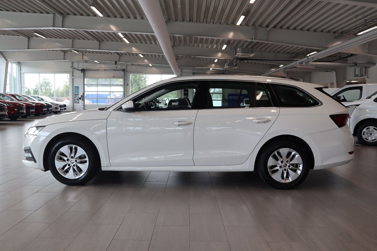 Skoda Octavia Kombi 1.0 TSI 110hk EVO 2022, bild 5/10