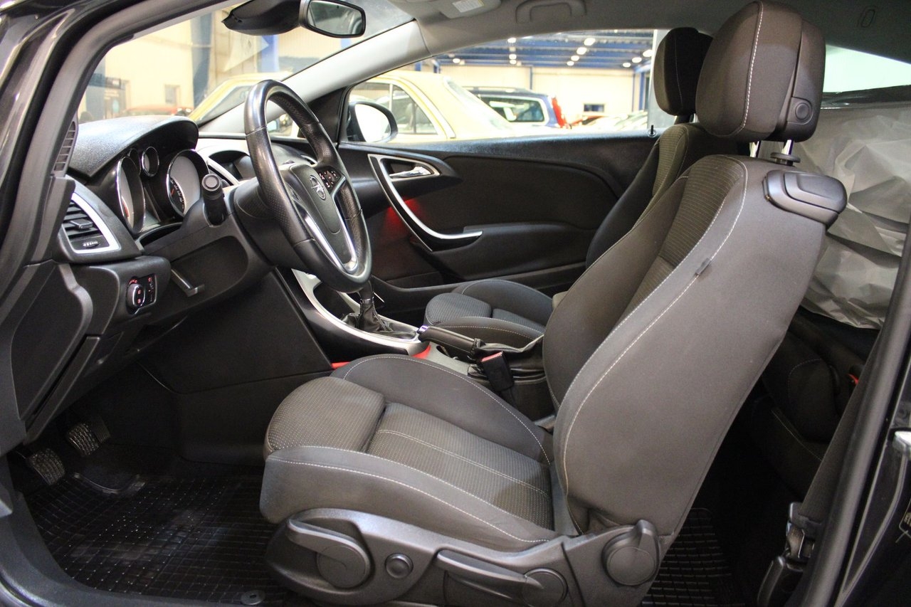 Opel Astra 2012, bild 6/10