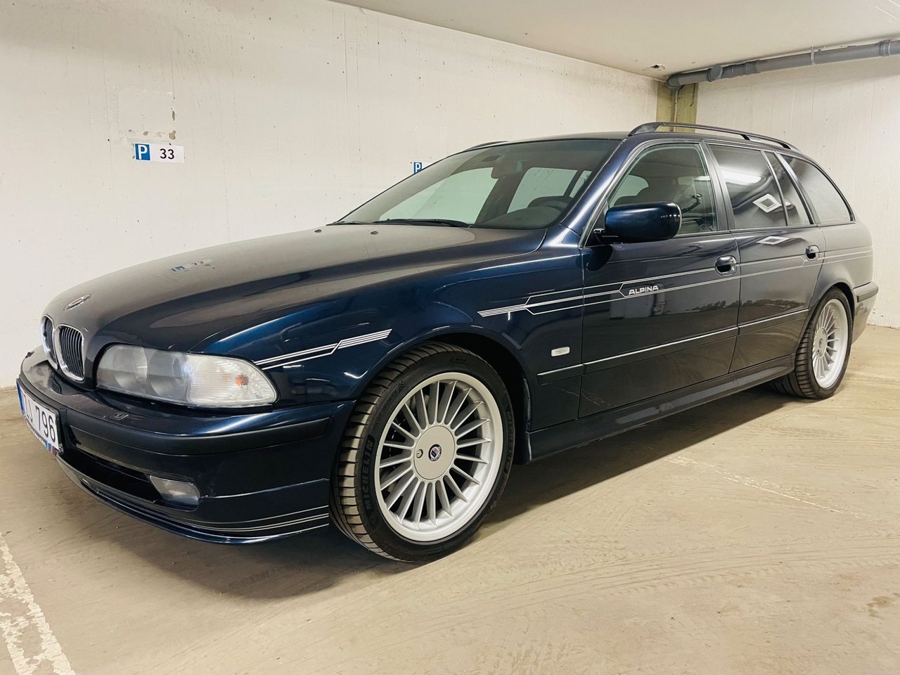 BMW Alpina B10