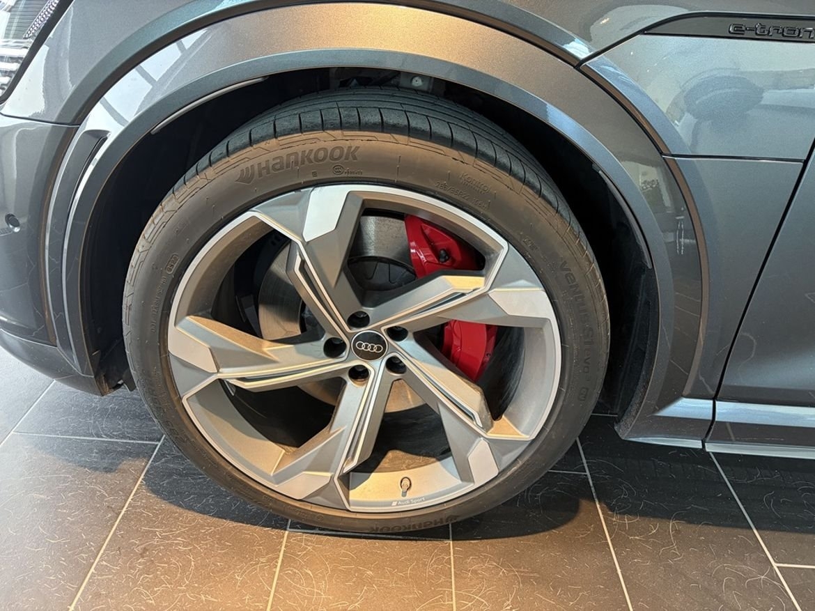 Audi SQ8 Sportback 2024, photo 7/10