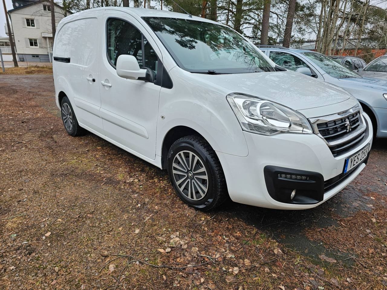 Peugeot Partner 2016, bild 2/10