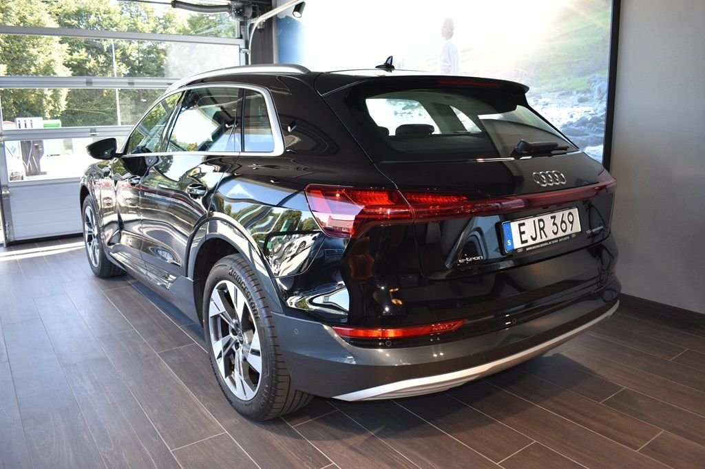 Audi e-tron 2022, bild 2/6