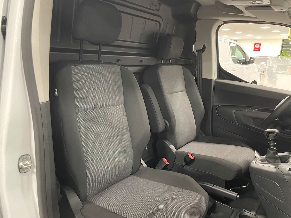 Fiat Doblo 2023, bild 6/10