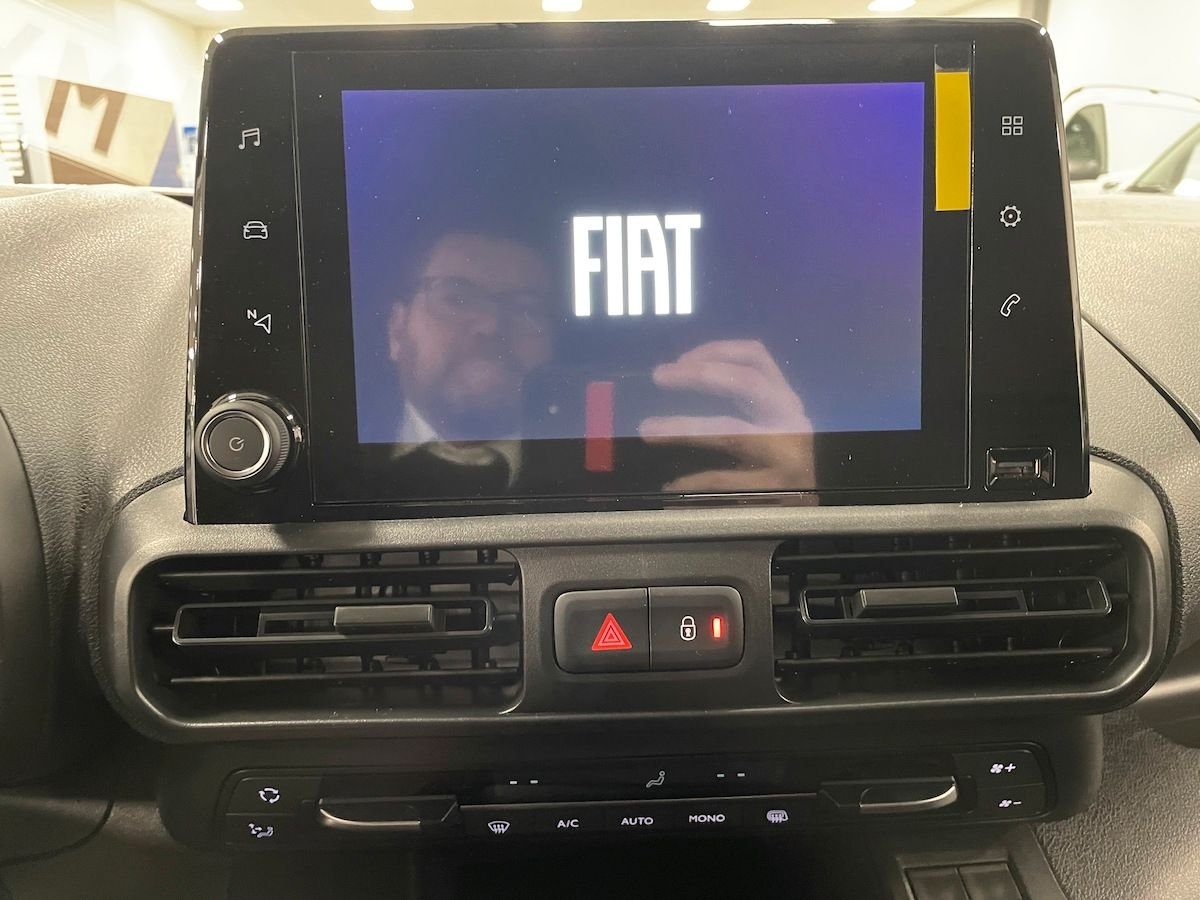 Fiat Doblo 2023, bild 7/10