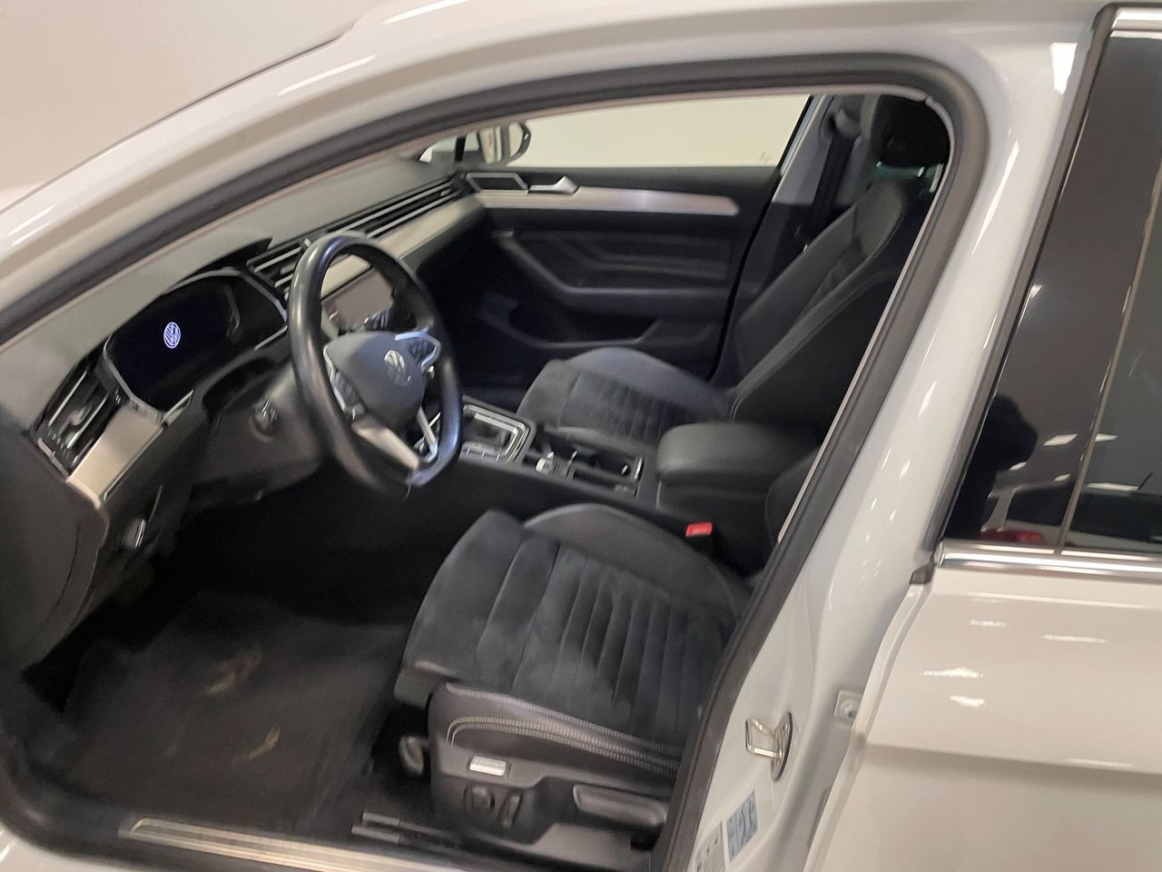 Volkswagen Passat 2021, bild 7/9