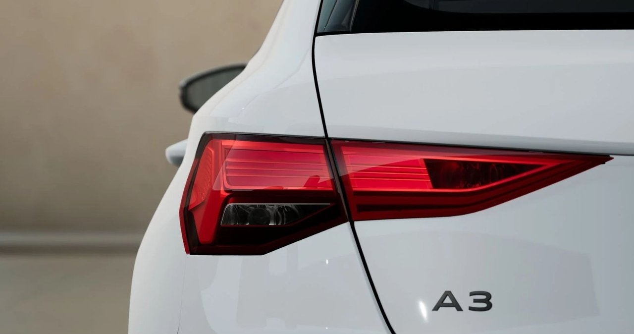 Audi A3 Sportback 35 TFSI S line 150hk 2026, bild 5/11