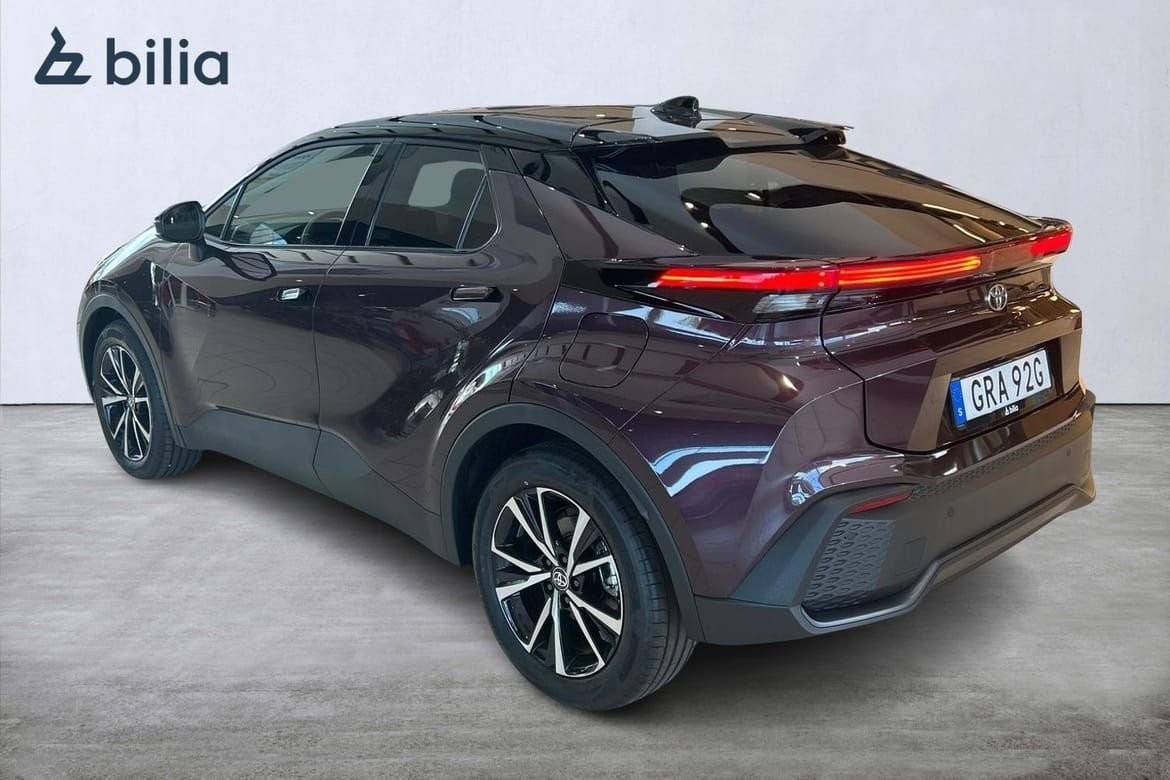 Toyota C-HR 2025, bild 2/10