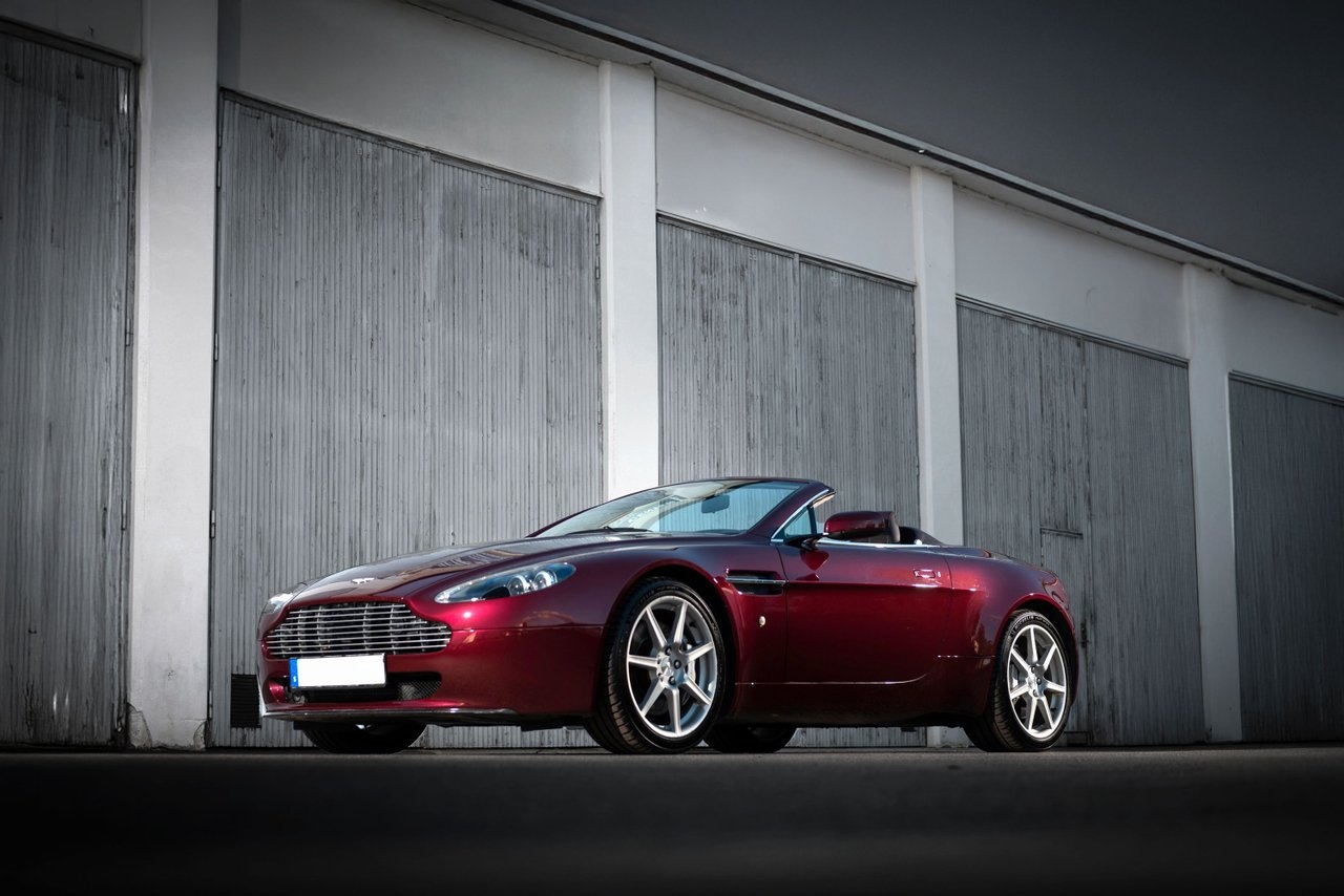 Aston Martin Vantage